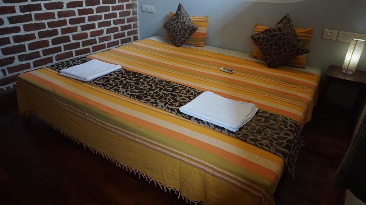Green'S Guest House Auroville Exterior photo